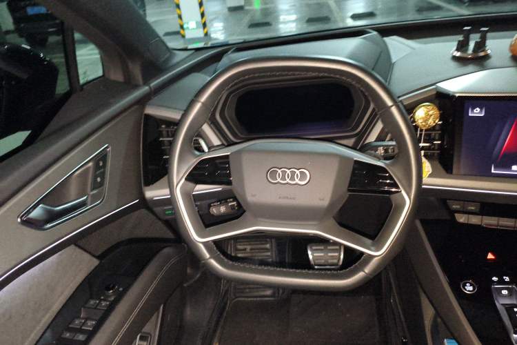 Used Audi Q5 e-tron 2023 40 e-tron Starry Edition Mecha Kit