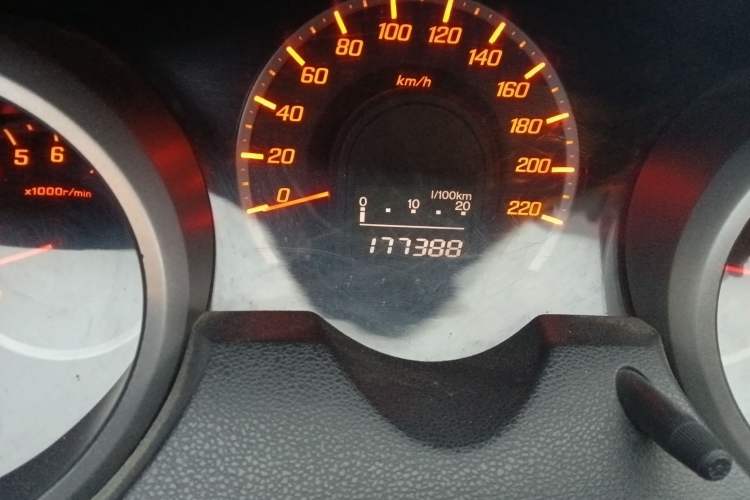 Used Honda Fit 2008 1.5L automatic luxury edition
