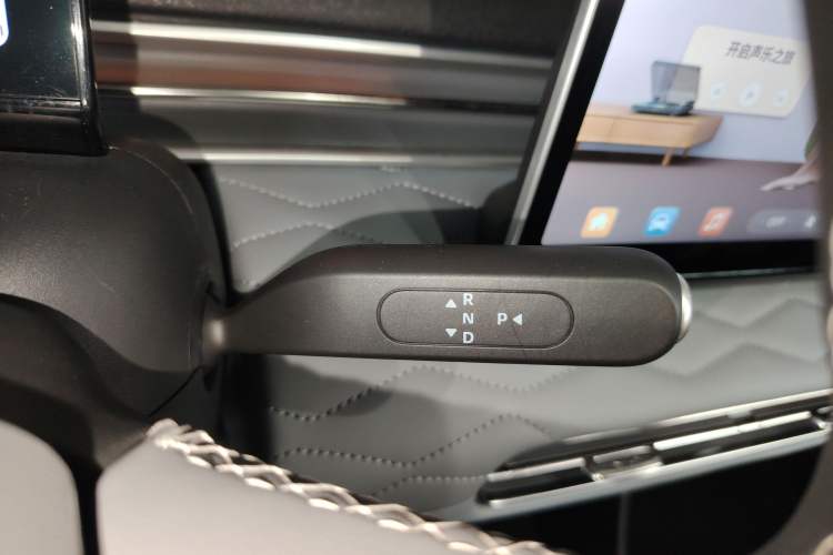 Used Dongfeng NAMMI 01 2024 Co-Creation Edition – Co-Creation WE Version
