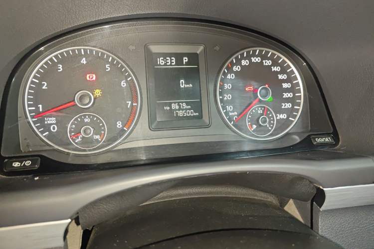 Used Volkswagen Touran 2015 1.4T DSG Comfort Edition 5 Seats