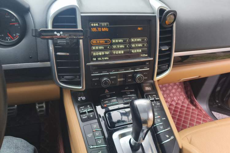 Used Porsche Cayenne 2015 Cayenne 3.0T Audio And AC Panel