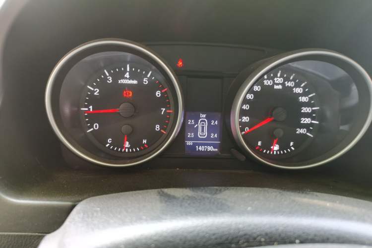 Used Haval H6 2015 Upgraded Model 1.5T Manual Two-Wheel Drive Elite Version