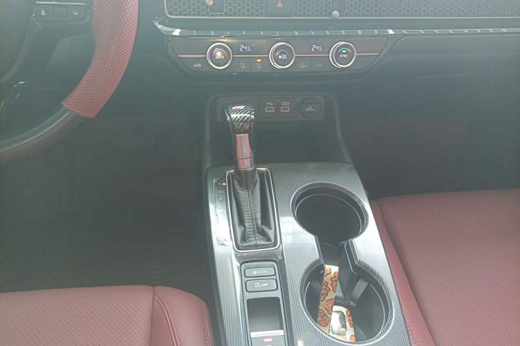 Used Honda Civic 2023 240TURBO CVT Dynamic · Center Stage Special Edition
