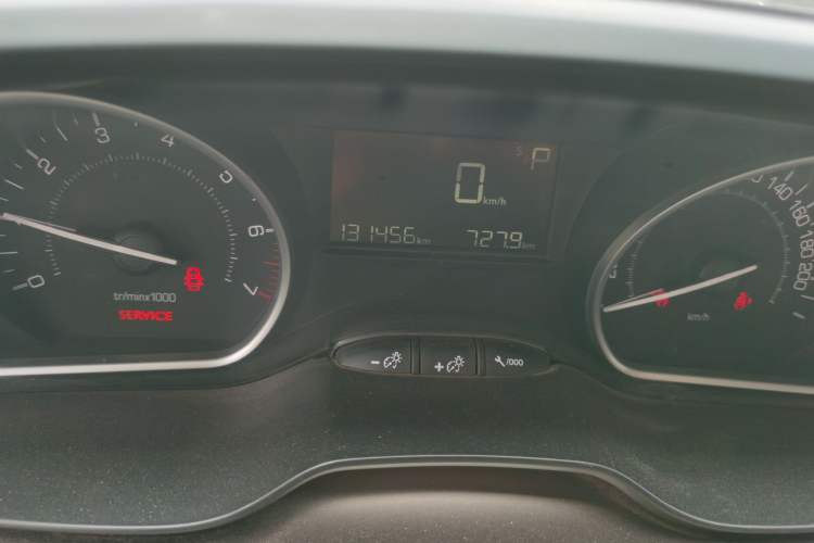 Used Peugeot 2008 2014 1.6L Automatic Fashion Edition Odometer Close Up