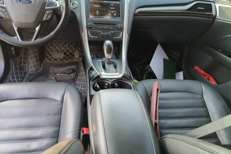 Used Ford Mondeo 2013 2.0L GTDi 200 Luxury Model