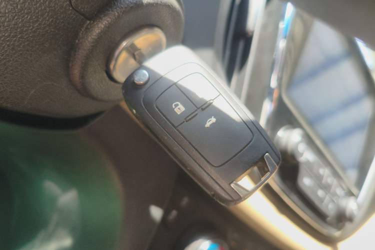 Used Chevrolet Monza 2022 320 Automatic Enjoyment Sunroof Version
