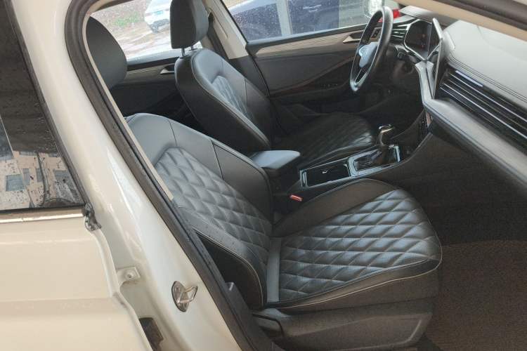 Used Volkswagen Sagitar 2023 200TSI DSG Excellence Edition Right Front Seat