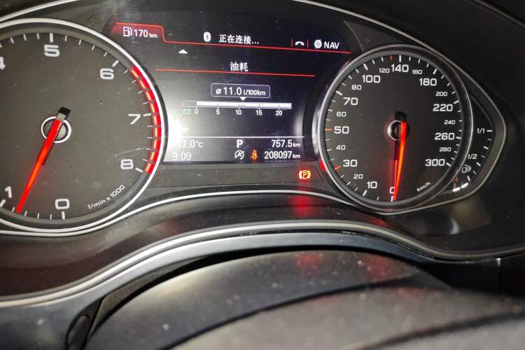 Used Audi A6L 2012 TFSI Standard Model Odometer Close Up