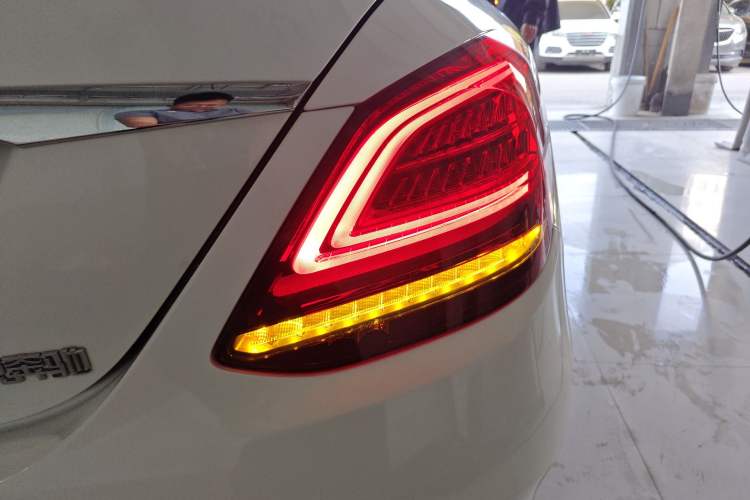 Used Mercedes-Benz C-Class 2019 C 260 Sport Edition Exterior 3