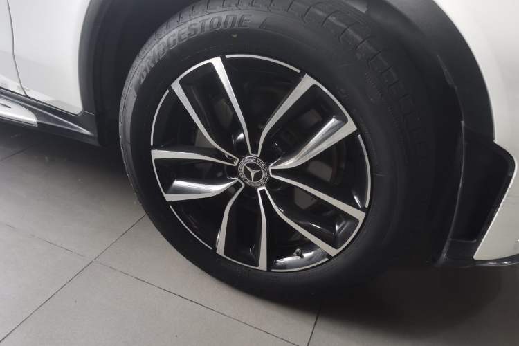 Used Mercedes-Benz GLC 2020 Facelift GLC 300 L 4MATIC Dynamic Edition Right Front Wheel Hub
