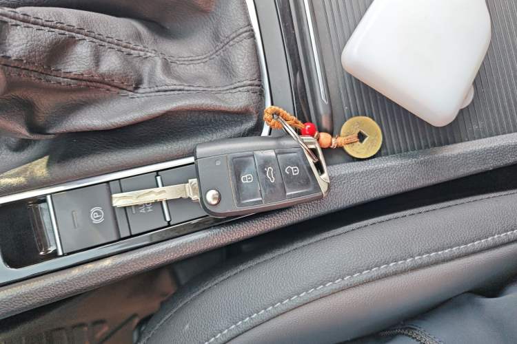 Used Volkswagen Sagitar 2022 280TSI DSG Flyover Edition Vehicle Key