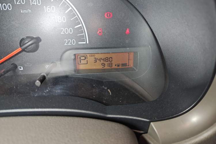 Used Nissan Sunny 2011 1.5XE CVT Comfort Edition Odometer Close Up