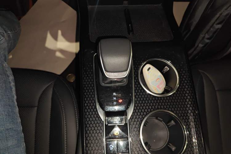 Used Hongqi HS3 PHEV 2024 PHEV 115km Jingwei Edition Gear Lever