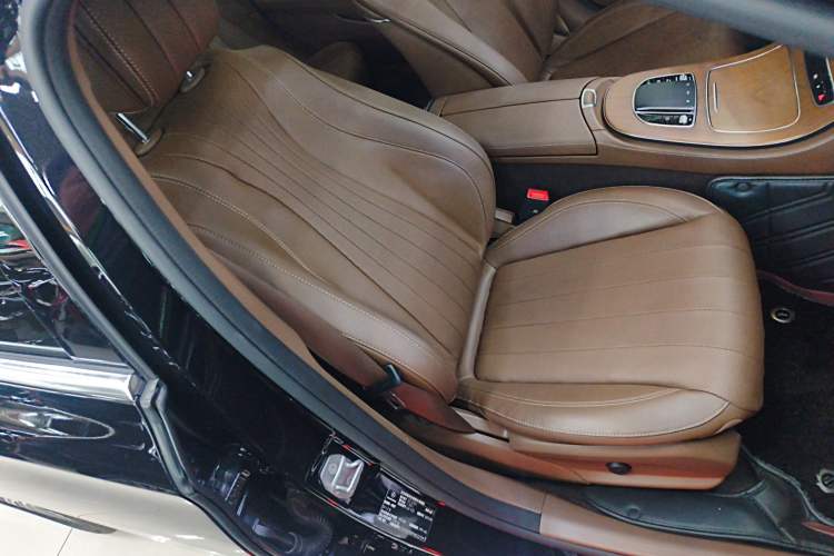 Used Mercedes-Benz E-Class 2023 Updated E 300 L Fashion Edition
