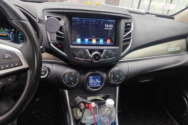 Used BYD Song New Energy 2017 Song DM 1.5TID All-Wheel Drive Luxury Model Audio And AC Panel