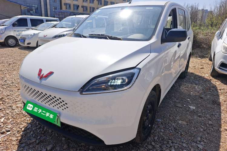 Used Wuling Hongguang New Energy 2025 Extended-Range Hybrid 50 km Standard Version