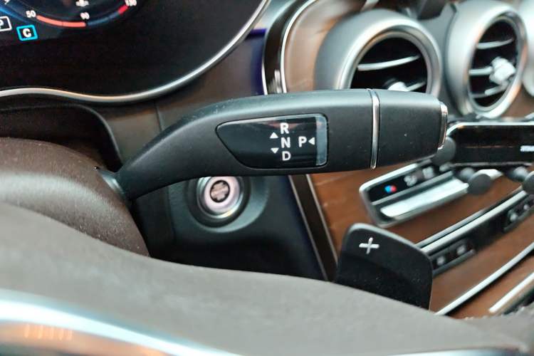Used Mercedes-Benz GLC 2020 GLC 260 L 4MATIC Luxury Model Gear Lever