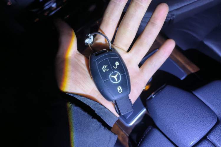 Used Mercedes-Benz E-Class 2011 E 300 L Elegant Model