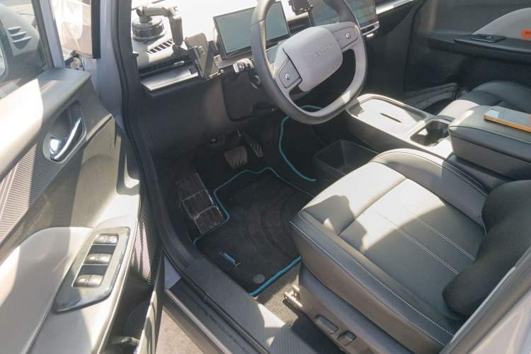 Used Venucia VX6 2025 Large Flat-Layout 520 Pro
