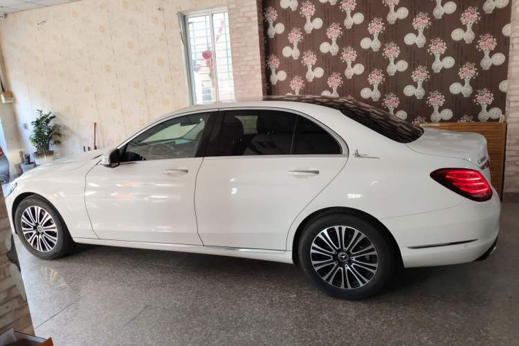 Used Mercedes-Benz C-Class 2018 C 200 L
