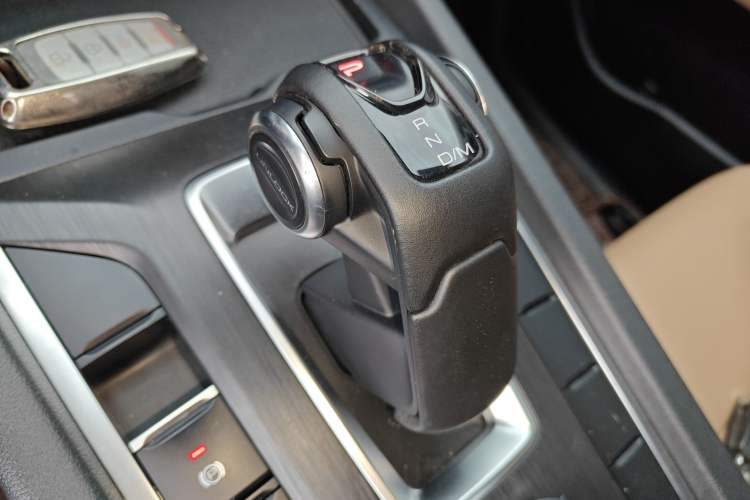 Used Great Wall Poer 2023 2.0T Commercial Version Automatic Diesel 4x4 Navigation Type Long Bed GW4D20M