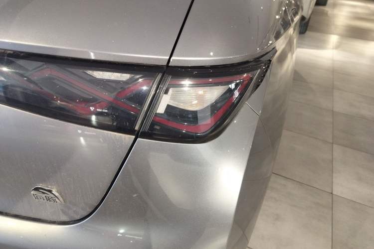 Used BYD Dolphin 2023 420 km Fashion Edition Right Rear Taillight