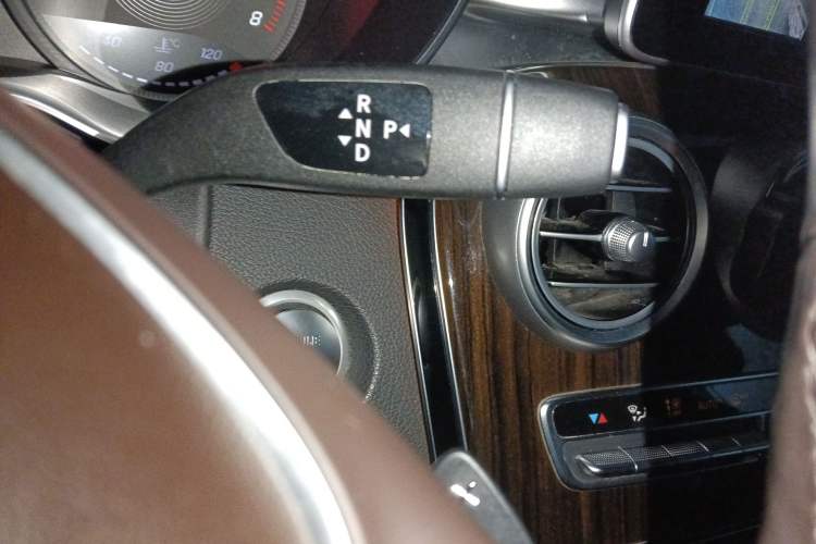 Used Mercedes-Benz GLC 2019 Facelift GLC 260 L 4MATIC Luxury Model