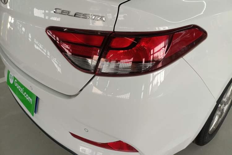 Used Hyundai Celesta 2017 1.6L Automatic Enjoyment Version GLS