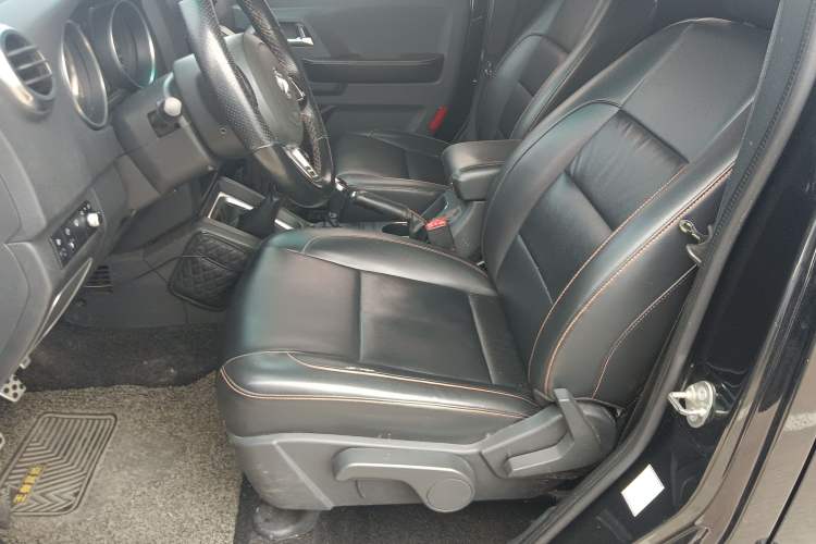 Used BAIC Off-Road BJ40 2016 40L 2.0T Manual All-Wheel Drive Prestige Edition