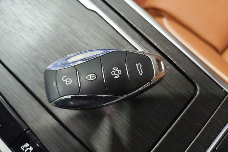 Used Hongqi H9 2023 2.0T Smart Connect Flagship Edition
