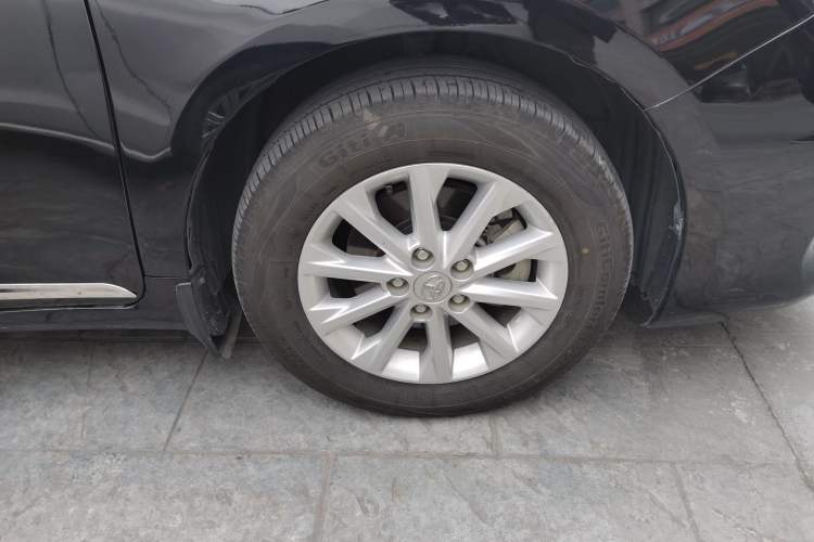 Used Toyota Camry 2015 Dual-Engine 2.5 HG Luxury Navigation Edition Right Front Wheel Hub