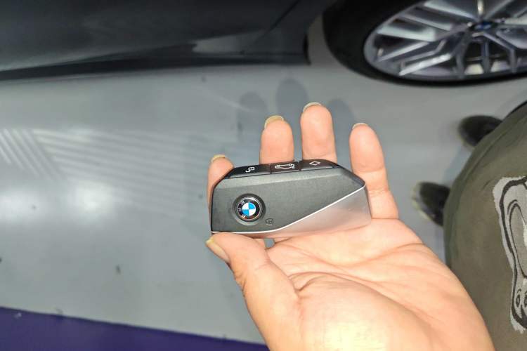 Used BMW 5 Series 2024 525Li Luxury Package Vehicle Key