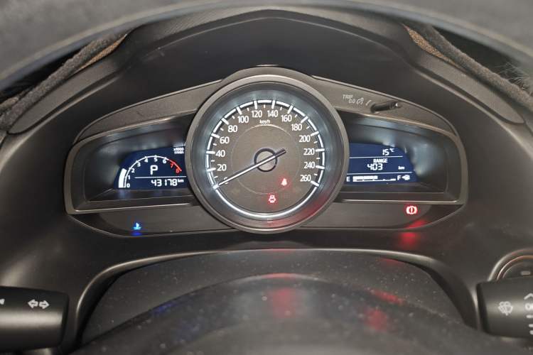 Used Mazda 3 Axela 2017 Sedan 1.5L Automatic Comfort Model Emission Standard China V Instrument Cluster