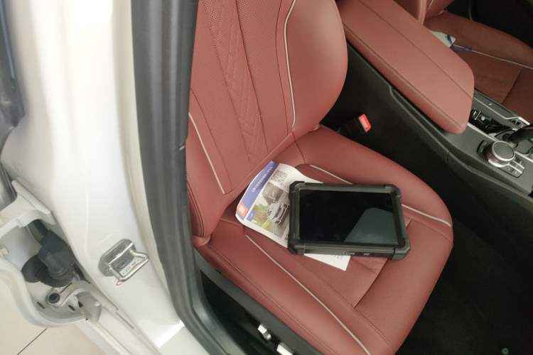 Used BMW 5 Series 2022 Second Facelift 530Li Leading Edition M Sport Package
