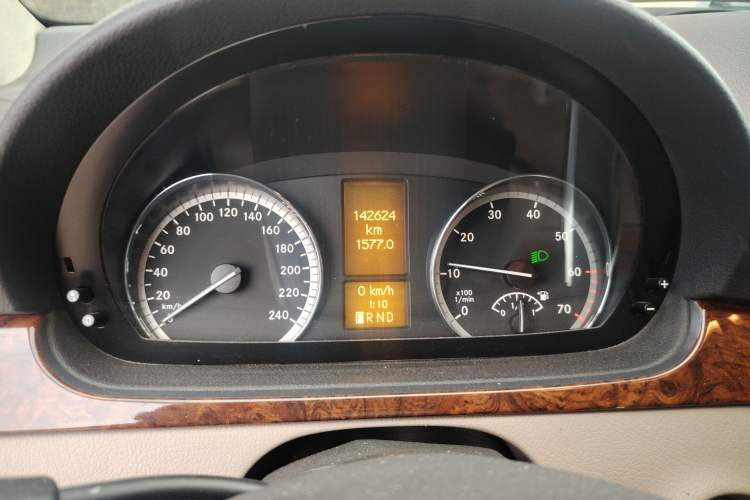 Used Mercedes-Benz Viano 2013 3.0L Navigator Edition