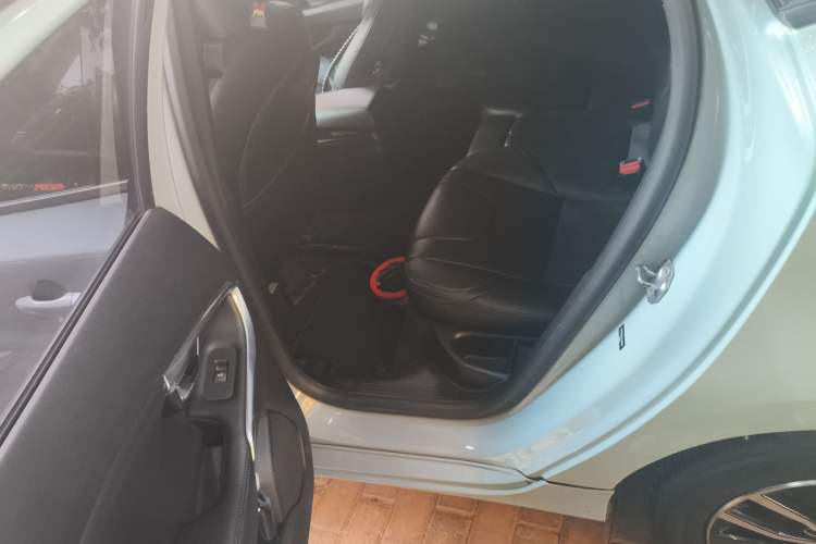 Used Volvo V40 2018 T3 Zhiyi Edition
