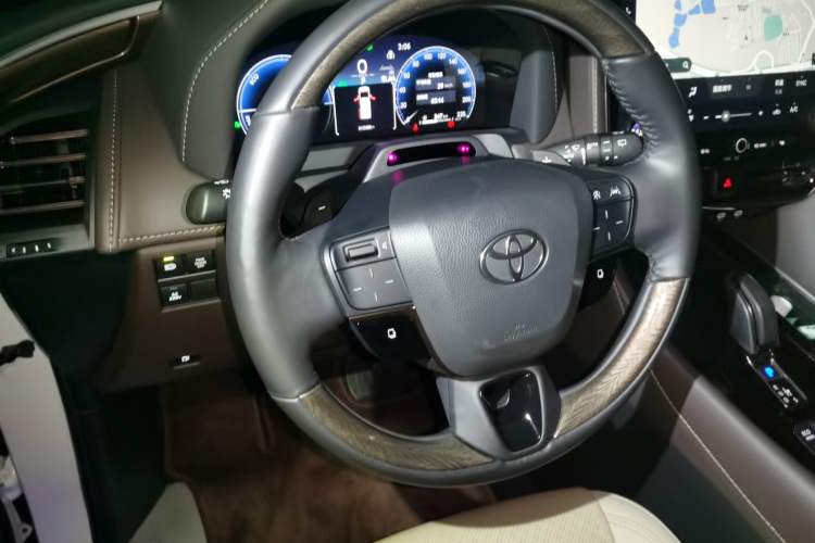 Used Toyota Alphard 2024 Dual-Engine 2.5L Prestige Edition