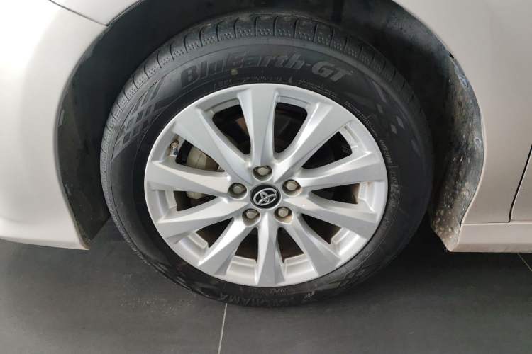 Used Toyota Camry 2019 Revised Version 2.0G Luxury Edition Left Front Wheel Hub