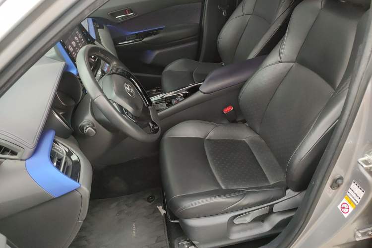 Used Toyota IZOA 2018 2.0L Yichi Edition China V Standard