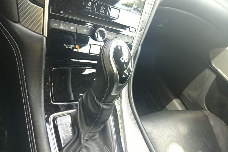 Used Infiniti Q50L 2018 2.0T Enjoyment Version China VI Standard