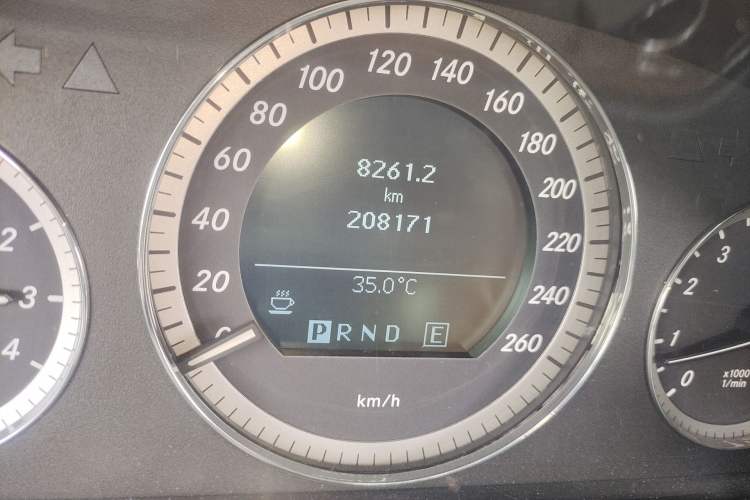 Used Mercedes-Benz E-Class 2010 E 260 L CGI Elegant Model Odometer Close Up