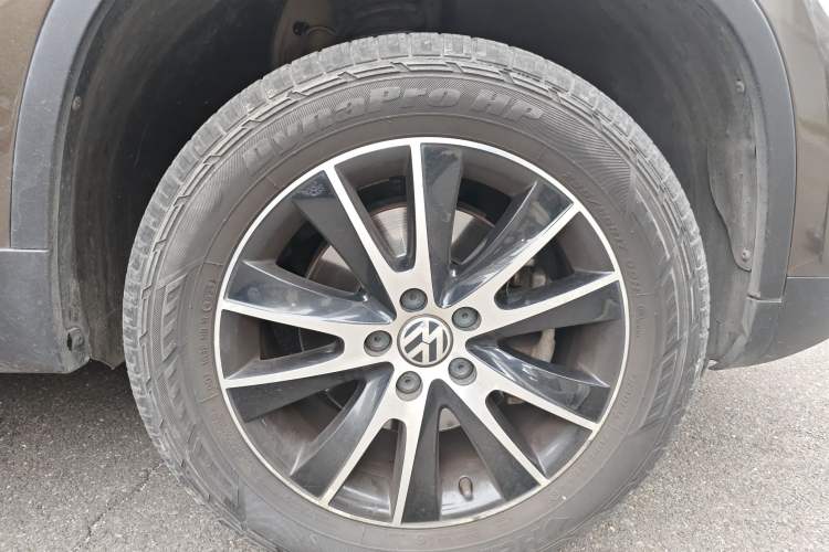 Used Volkswagen Tiguan L 2016 300TSI Automatic Two-Wheel Drive Luxury Edition