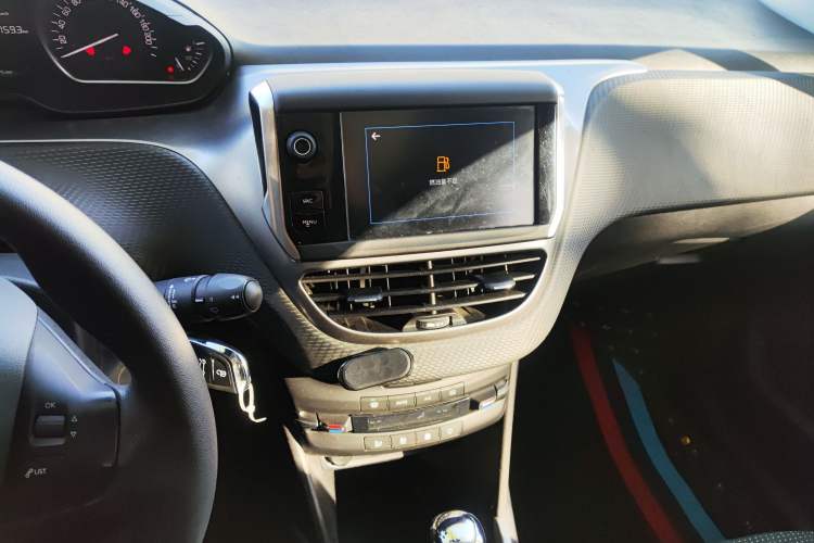 Used Peugeot 2008 2018 1.6L Automatic Fashion Edition