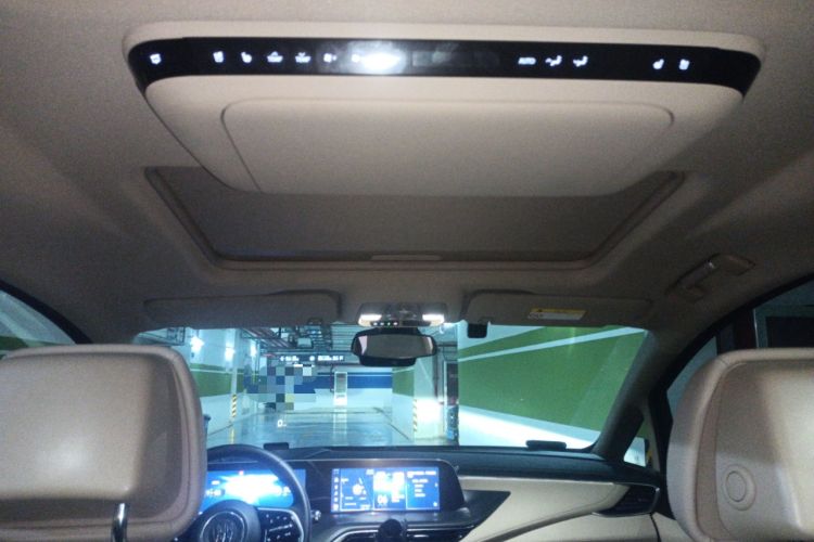 Used Buick GL8 New Energy 2025 Lu Shang Luxury Edition 7-Seater
