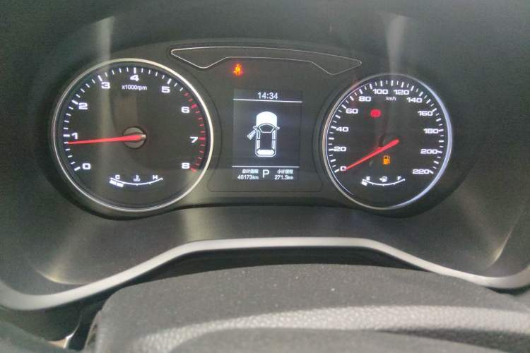 Used SOL X8 2021 300T DCT Leading Smart Connectivity Version 6 Seats Odometer Close Up