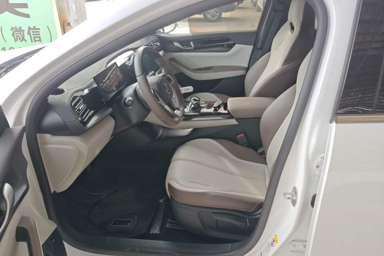 Used BYD Qin PLUS 2024 HONOR Edition DM-i 55KM Leading Model
