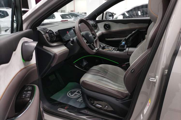 Used BYD Frigate 07 2024 HONOR Edition DM-i 205KM Flagship Model