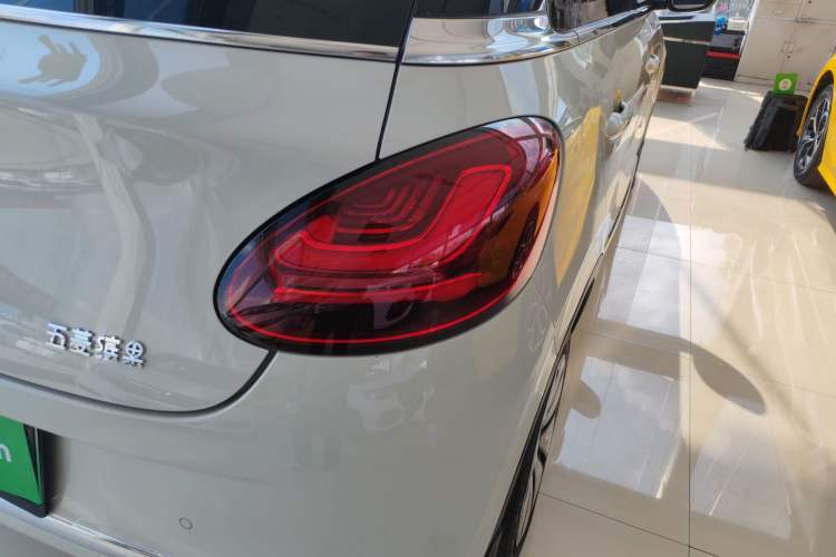 Used Wuling Bingo 2024 333 km Lingxi Connected Version Right Rear Taillight