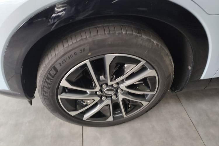 Used Cadillac OPTIQ 2024 Four-Wheel Drive Long-Range Version
