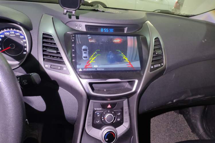 Used Hyundai Elantra (5th Generation / Langdong) 2016 1.6L Automatic Smart Version
